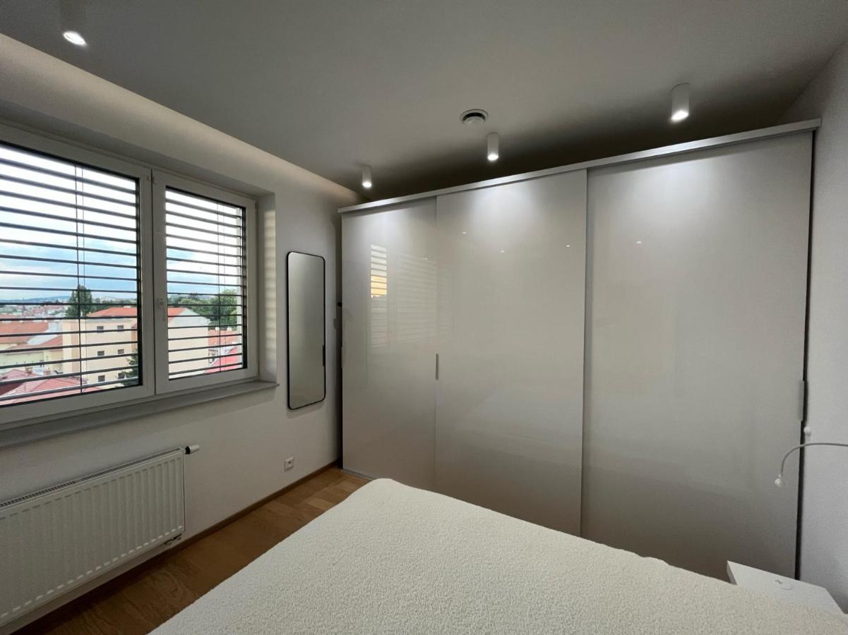 Brno City Center Apartment With Parking And A Big Terrace Exterior foto